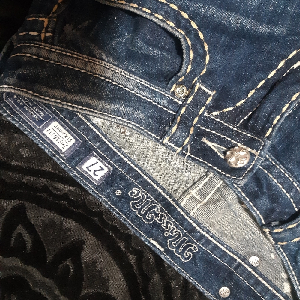 Jeans - Picture 4 of 4
